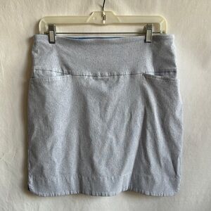 S.C. & Co. women's tummy control skort featuring front slip pockets, size L